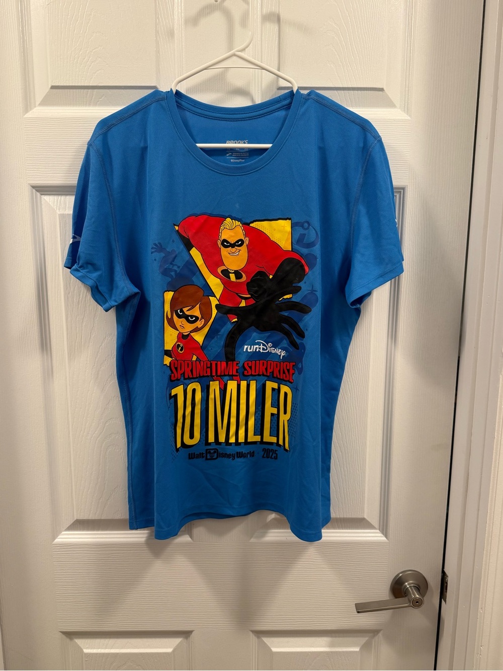 RunDisney 2025 Springtime Surprise 10-miler The Incredibles Race Shirt Womens XL